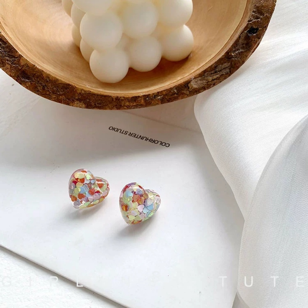 Cute Confetti Filled Heart Earrings - Picture 3 of 7